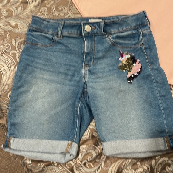 So Unicorn cold shoulder top and denim Bermuda short set. Girls 16 - Picture 3 of 7